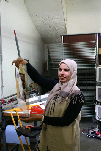 Die emiratische Künstlerin Karima Al Shomely in der Lepsien Art Foundation